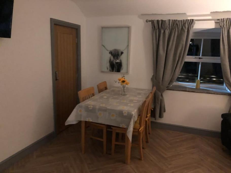 2 Bedroom Apartment, Cononley Near Skipton Bagian luar foto